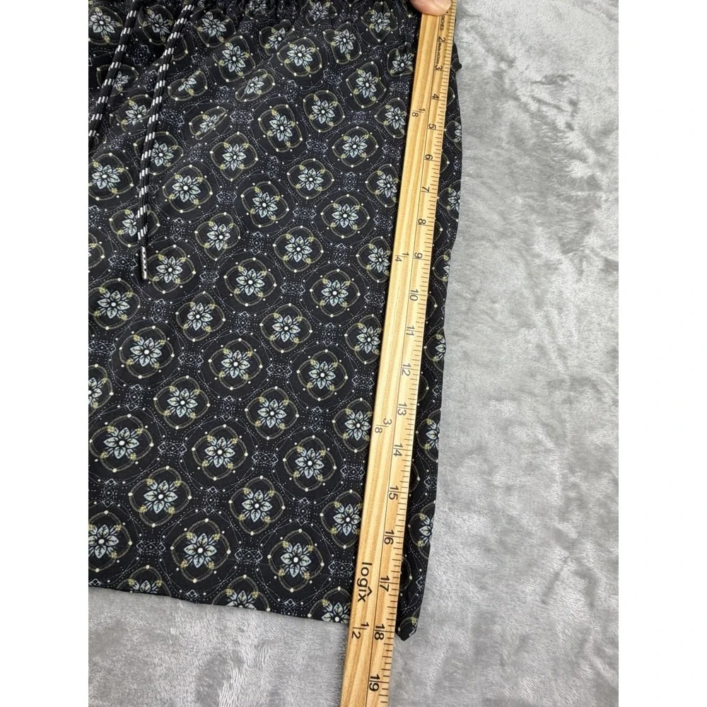Consequence Swim Trunks Men's XL Floral Medallion Print Elastic Waist Mesh Lined